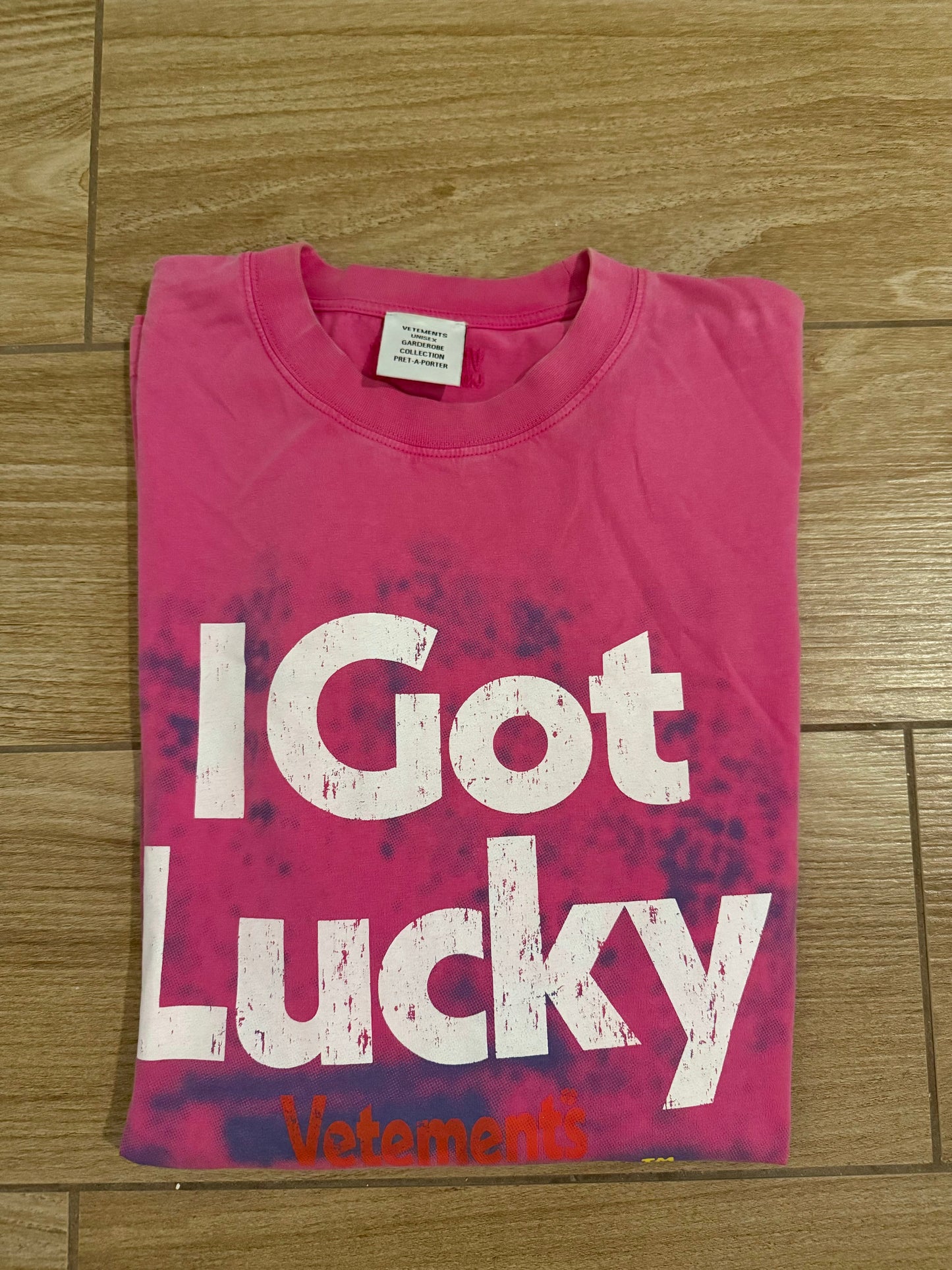 VETEMEMTS I Got Lucky Tee