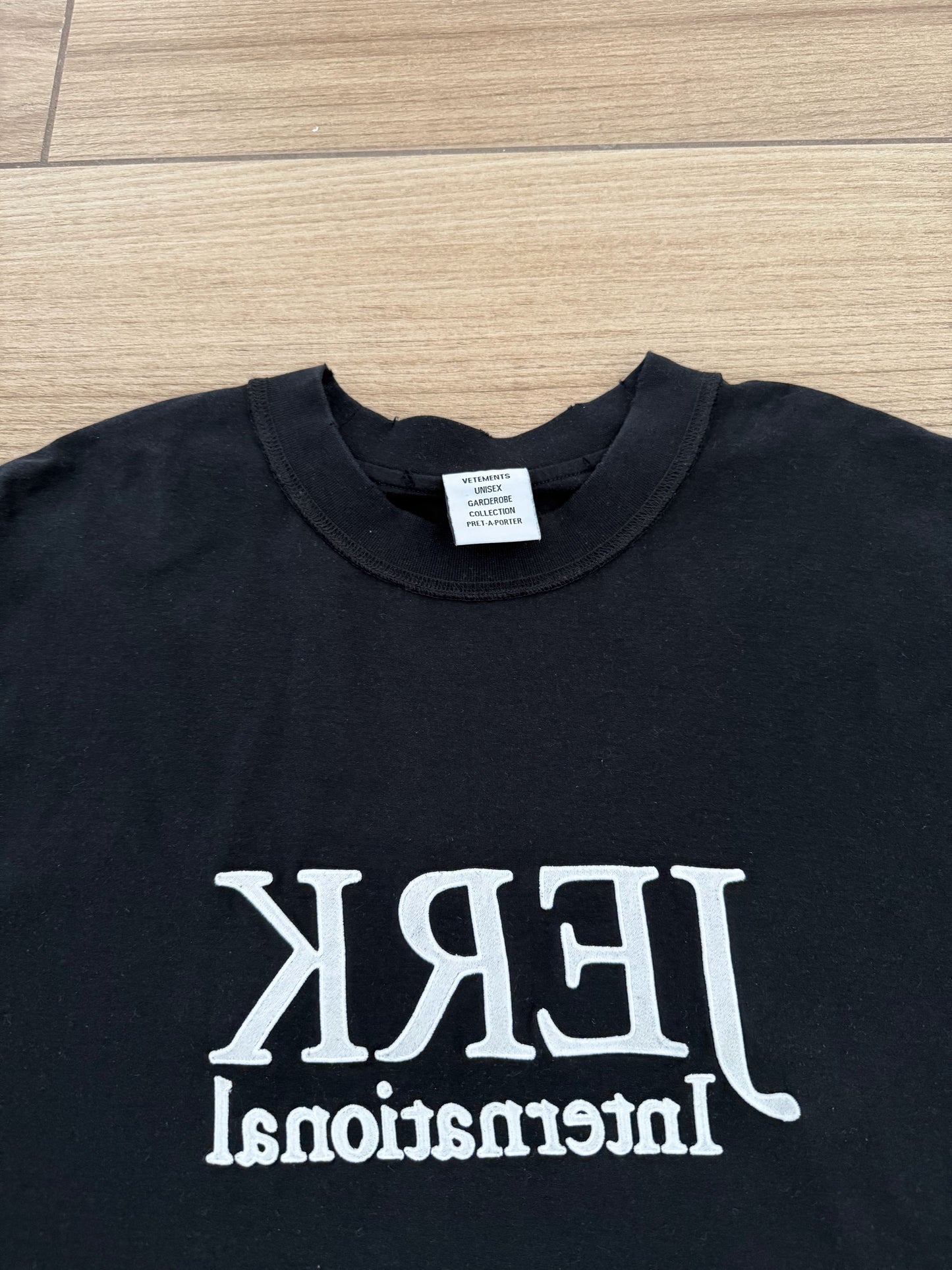 VETEMENTS Destroyed Jerk International Tee