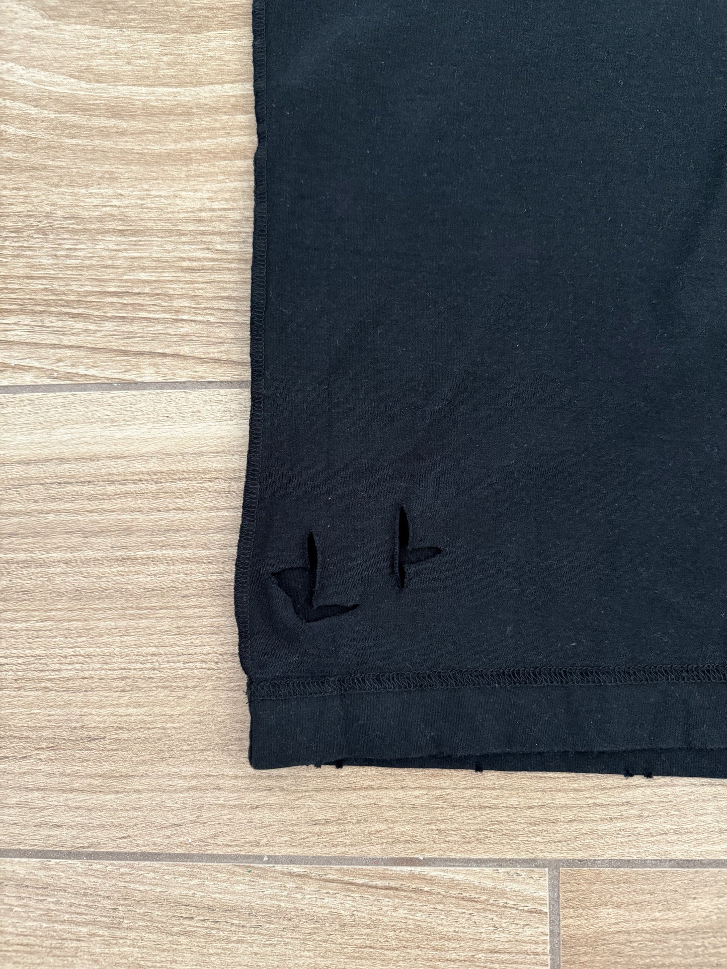 VETEMENTS Destroyed Jerk International Tee