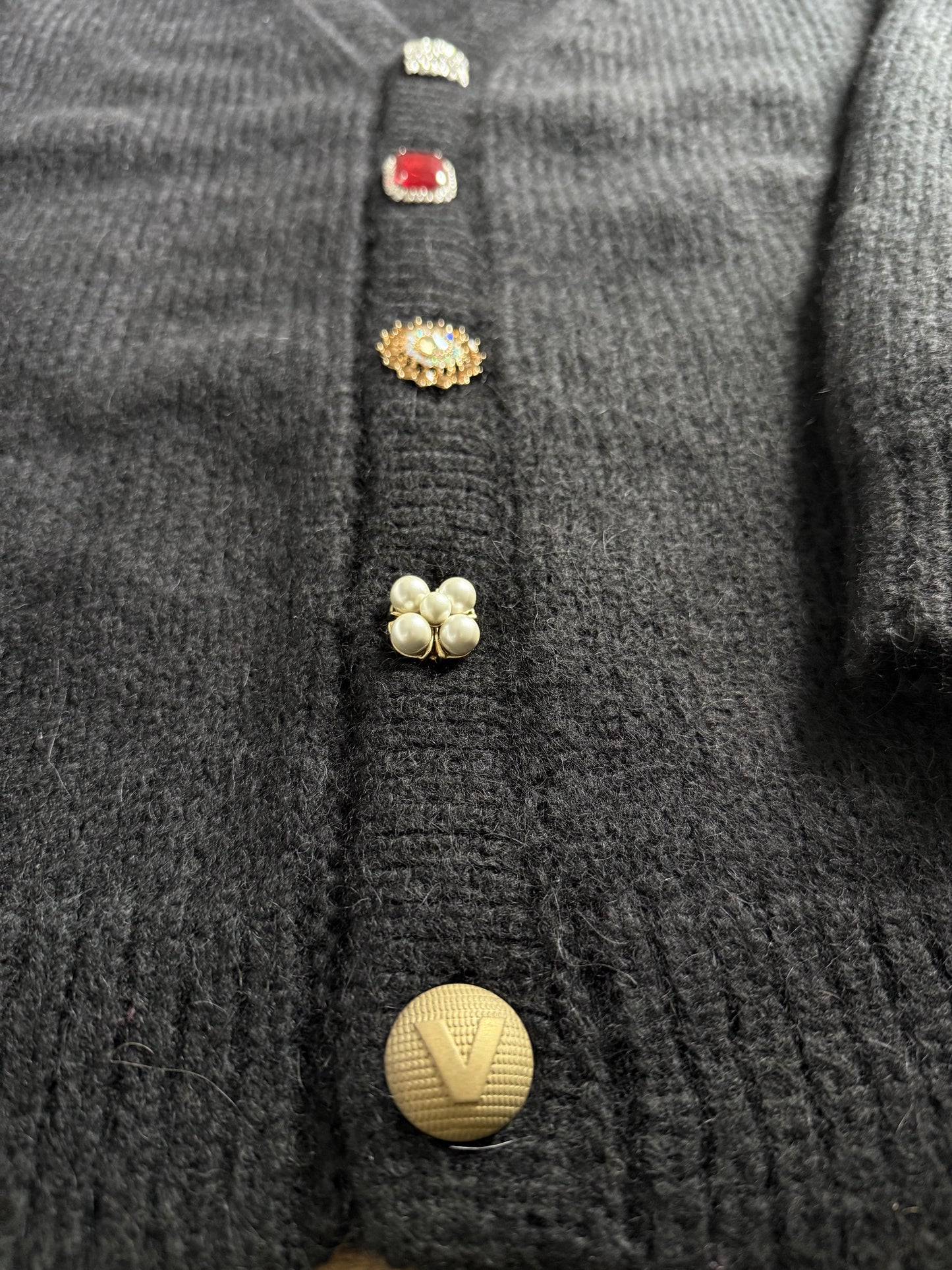 VETEMENTS Fancy Button Knitted Cardigan