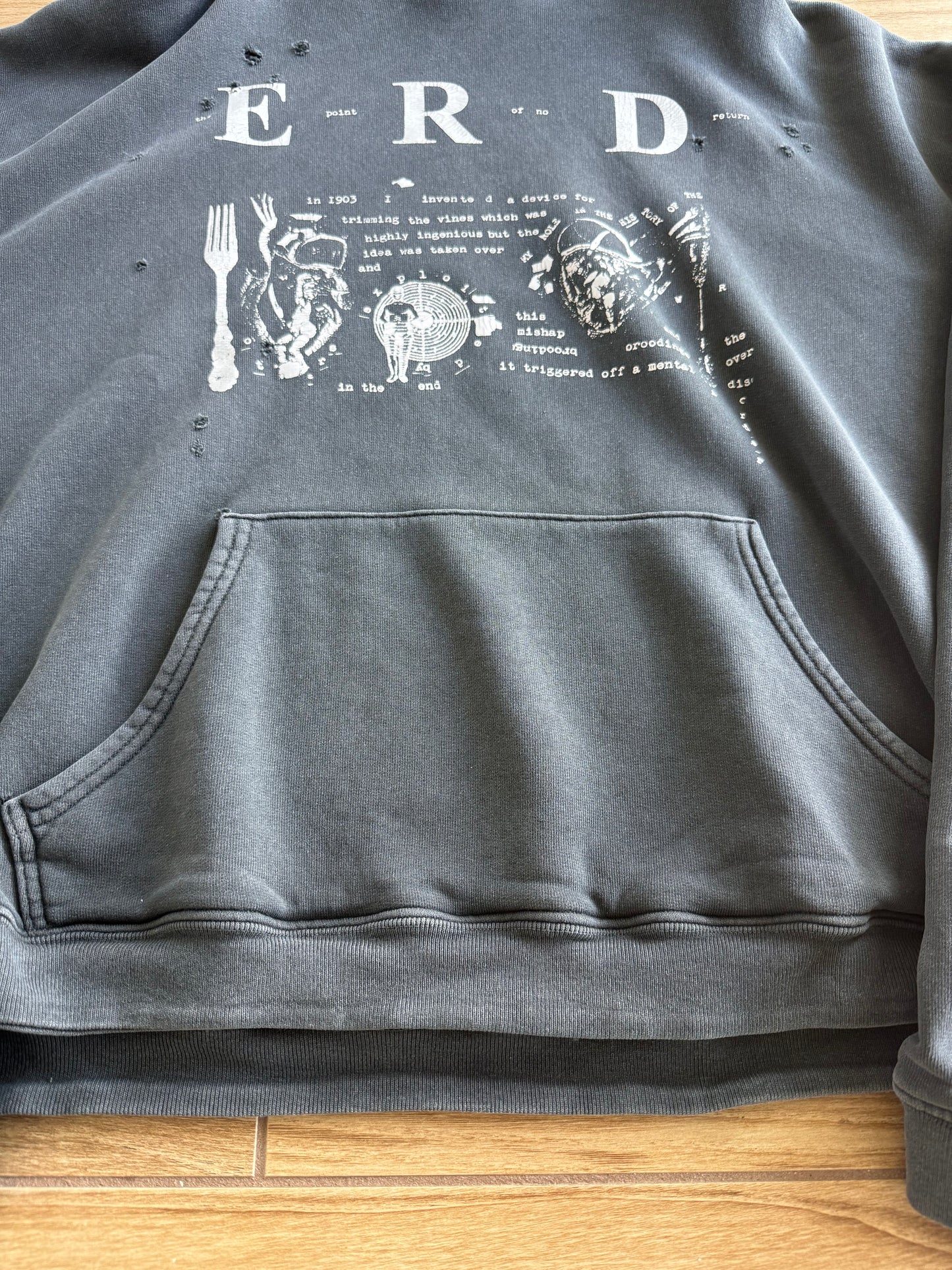 ENFANTS RICHES DÉPRIMÉS My Role in the War Distressed Hoodie